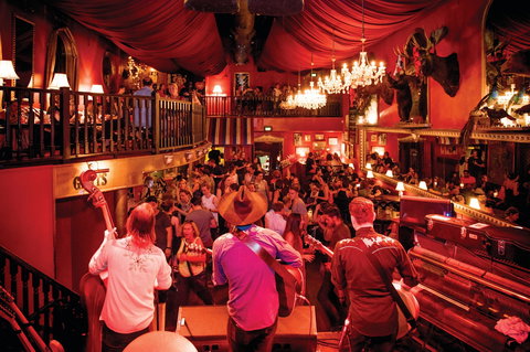 Caxton Street - Accommodation Coffs Harbour 0