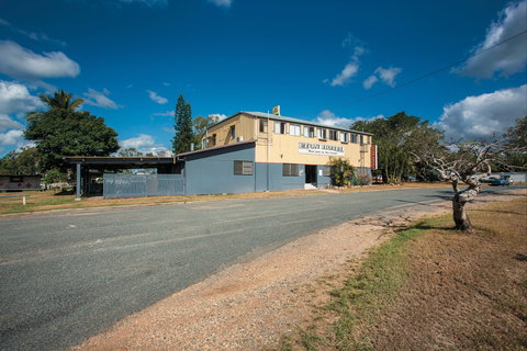 Eton - Accommodation Coffs Harbour 0