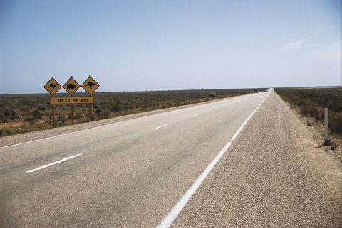 Eyre Highway - Accommodation Coffs Harbour 0
