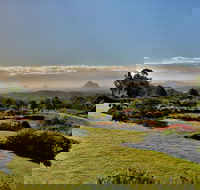 Glass House Mountains to Sunshine Coast Shores - Accommodation Coffs Harbour