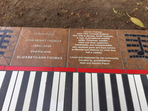 Piano Park Bench, Moonta - Accommodation Coffs Harbour 1