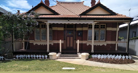ANZAC Cottage - Accommodation Coffs Harbour 0