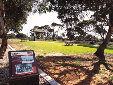 Tailem Bend Historic Rail Trail - Accommodation Coffs Harbour 0