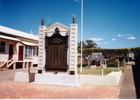 Gayndah War Memorial - Accommodation Coffs Harbour 0