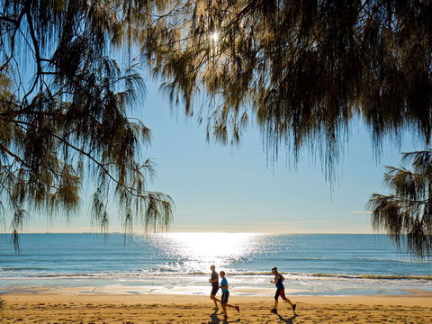 Millennium Esplanade And Tannum Sands Beach - Accommodation Coffs Harbour 2