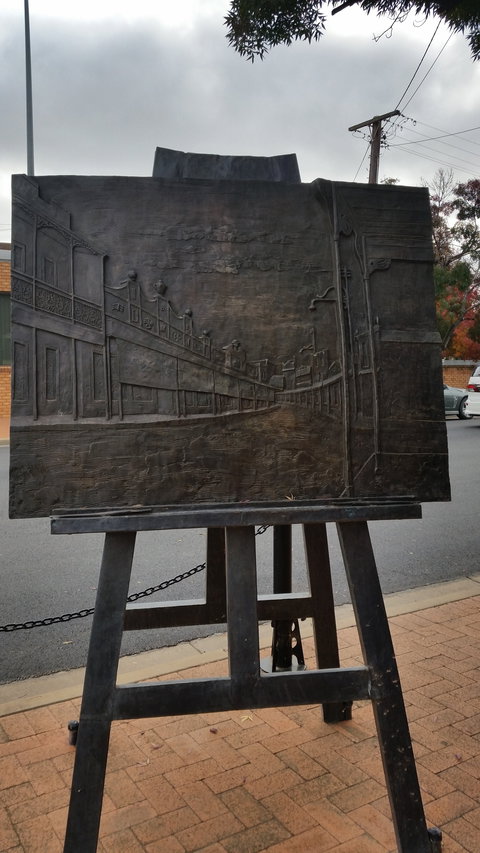 Russell Drysdale Easel Sculpture - Accommodation Coffs Harbour 0