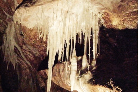 Jenolan Caves: Imperial-Diamond Cave Tour - Accommodation Coffs Harbour 1