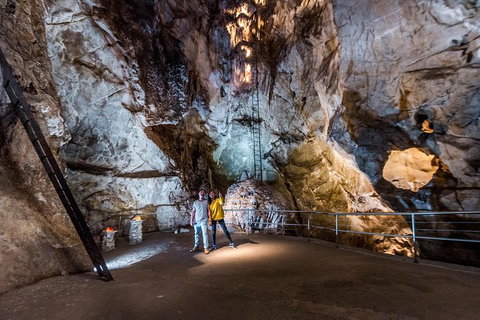 Jenolan Caves: Lucas Cave Tour - Accommodation Coffs Harbour 1