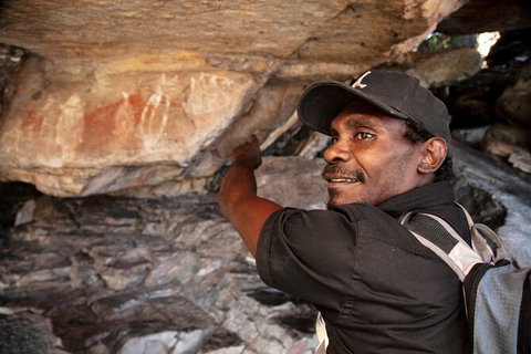 Arnhem Land Injalak Hill Full-Day Tour From Darwin - Accommodation Coffs Harbour 2