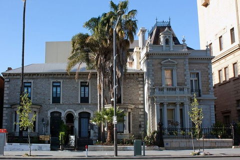 Adelaide Airport Transfers : Airport ADL To Adelaide City In Business Car - Accommodation Coffs Harbour 3