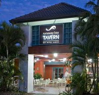 Runaway Bay Tavern - Accommodation Coffs Harbour