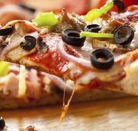 La Madrina Pizza - Accommodation Coffs Harbour