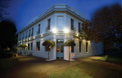 O'Connells Centenary Hotel - Accommodation Coffs Harbour 0