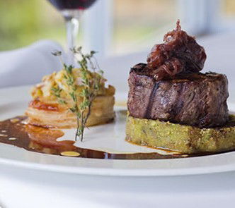 Chris's Beacon Point Restaurant - Accommodation Coffs Harbour 0