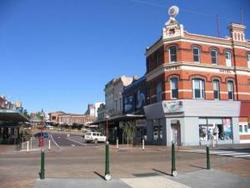 Robin Hood Hotel - Accommodation Coffs Harbour 0