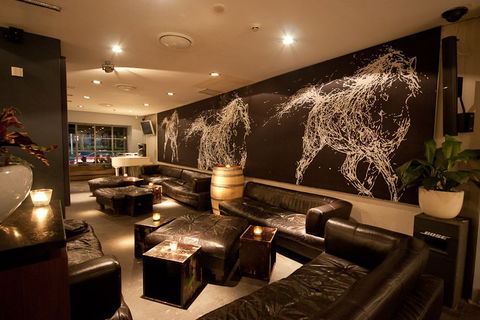 White Horse Hotel - Accommodation Coffs Harbour 5