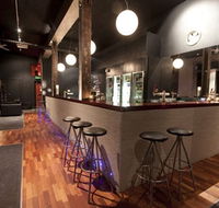 Clique Bar Lounge