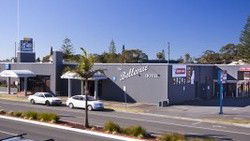 Bellevue Hotel Tuncurry - Accommodation Coffs Harbour 0