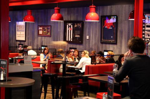 The Sporting Globe Bar & Grill - Accommodation Coffs Harbour 3