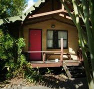 Magnum's Backpackers Bar - Accommodation Coffs Harbour