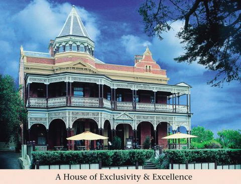 Queenscliff Hotel - Accommodation Coffs Harbour 0
