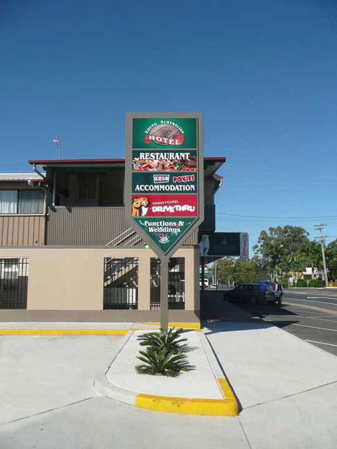 Young Australian Hotel - Accommodation Coffs Harbour 1