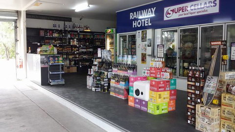 Railway Hotel Bundaberg - Accommodation Coffs Harbour 1