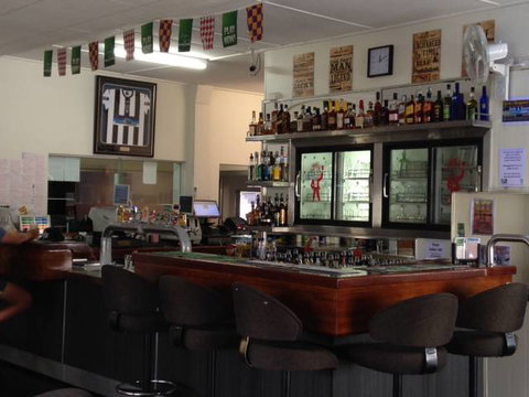 Railway Hotel Bundaberg - Accommodation Coffs Harbour 2