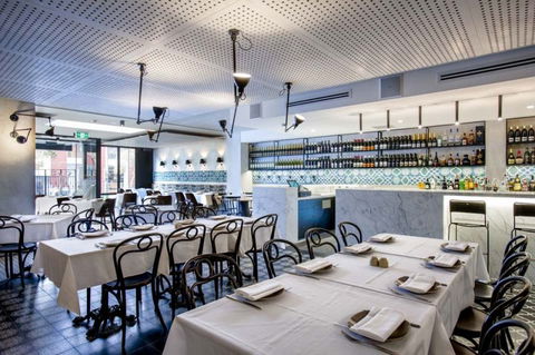 Zahli Modern Middle Eastern Restaurant - Accommodation Coffs Harbour 2