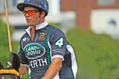 Land Rover Polo In The City - Accommodation Coffs Harbour 1