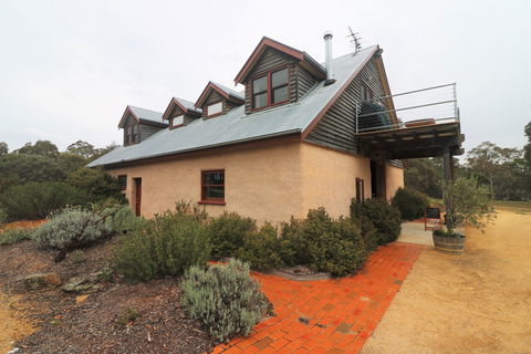 Yarralaw Springs Wines  - Cellar Door Wine Tasting - Accommodation Coffs Harbour 2