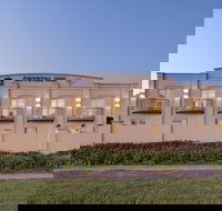 Best Western Crystal Inn - Accommodation Coffs Harbour