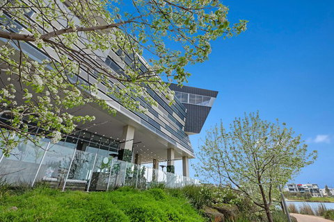 Mercure Melbourne Caroline Springs - Accommodation Coffs Harbour 1