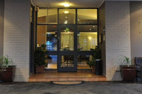 Hospitality Port Hedland - Accommodation Coffs Harbour 1