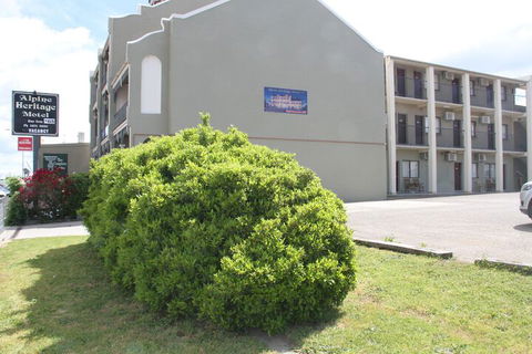Alpine Heritage Motel - Accommodation Coffs Harbour 2