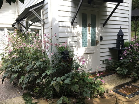 Clarendon Cottages - Accommodation Coffs Harbour 3