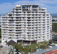 Broadbeach Savannah Hotel  Resort - Accommodation Coffs Harbour