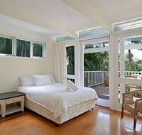 The Lower Decks - Accommodation Coffs Harbour