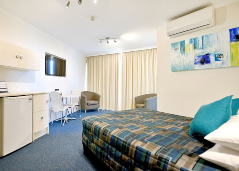 Atlantic Tower Motor Inn - Accommodation Coffs Harbour 3