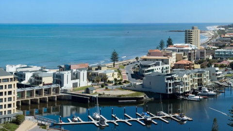 Atlantic Tower Motor Inn - Accommodation Coffs Harbour 0