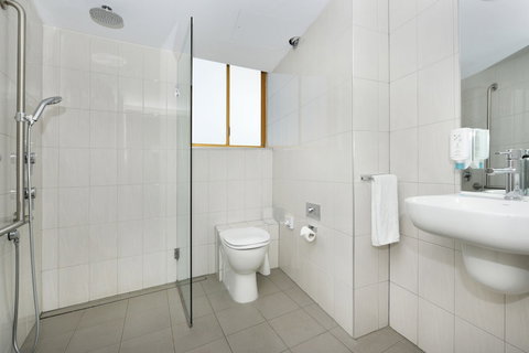 Atlantic Tower Motor Inn - Accommodation Coffs Harbour 6