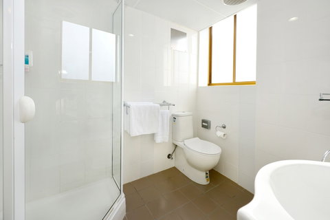 Atlantic Tower Motor Inn - Accommodation Coffs Harbour 4