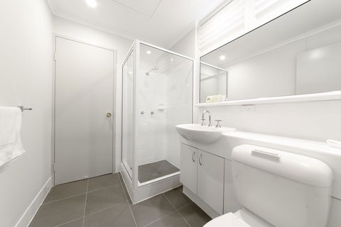 Mt Ommaney Hotel Apartments - Accommodation Coffs Harbour 4