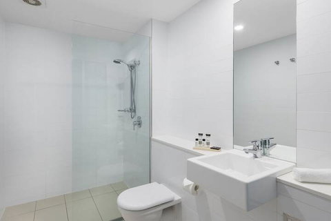 Oaks Nelson Bay Lure Suites - Accommodation Coffs Harbour 5