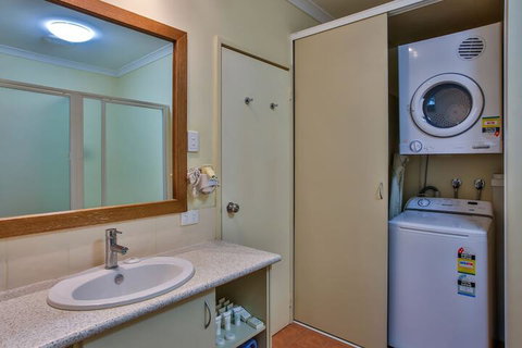 Kimberley Hotel Halls Creek - Accommodation Coffs Harbour 7