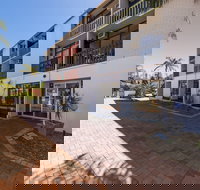 Billabong Backpackers Resort