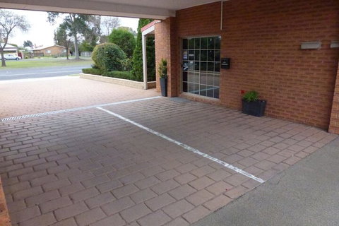 Colonial Motor Inn Bairnsdale - Accommodation Coffs Harbour 3