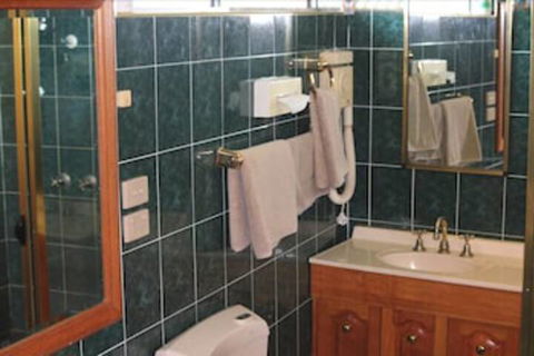 Nandewar Motor Inn - Accommodation Coffs Harbour 1