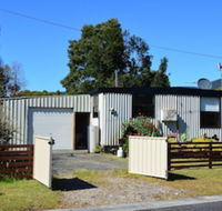 Tullah Full House - Accommodation Coffs Harbour