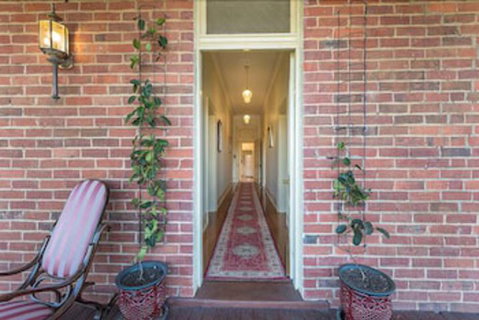 Bairnsdale Bed And Breakfast - Accommodation Coffs Harbour 1